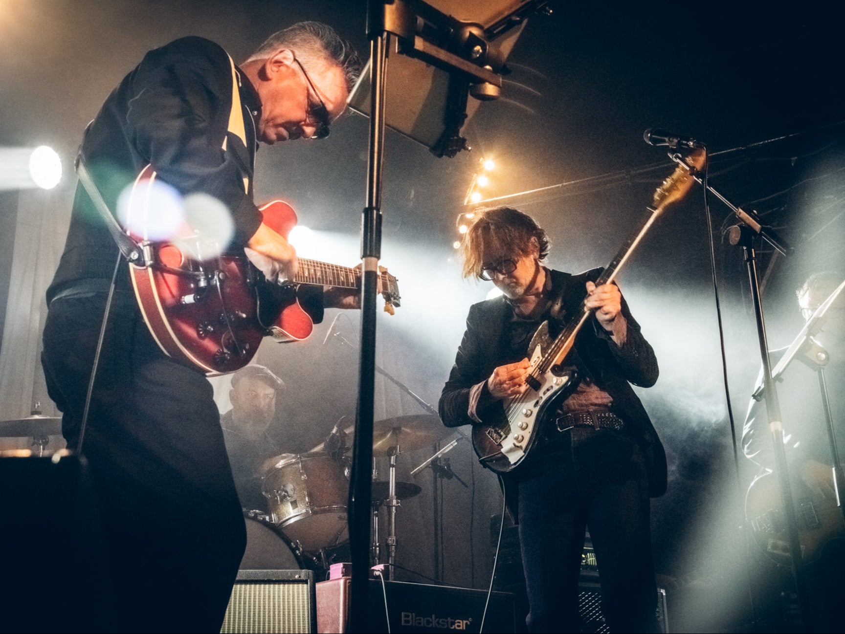 Jarvis Cocker joins Richard Hawley on stage at his gig at The Leadmill