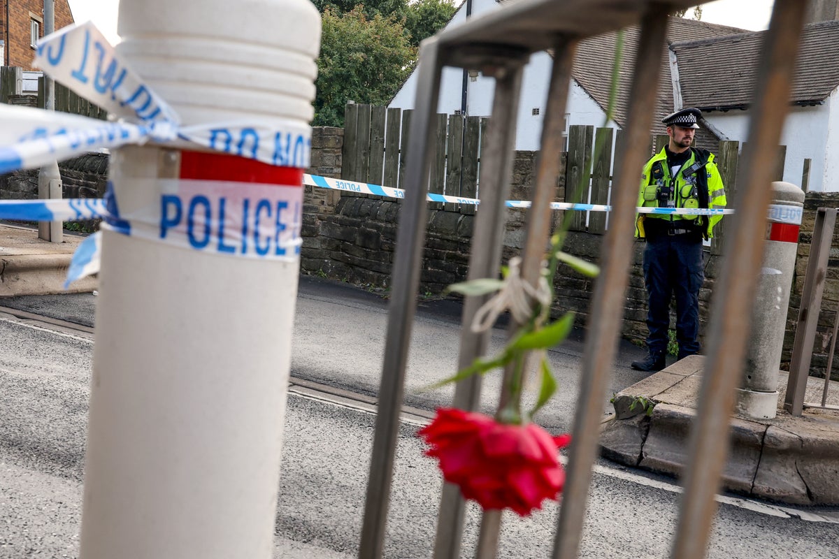 Boy, 16, held on suspicion of murder after 15-year-old stabbed near ...
