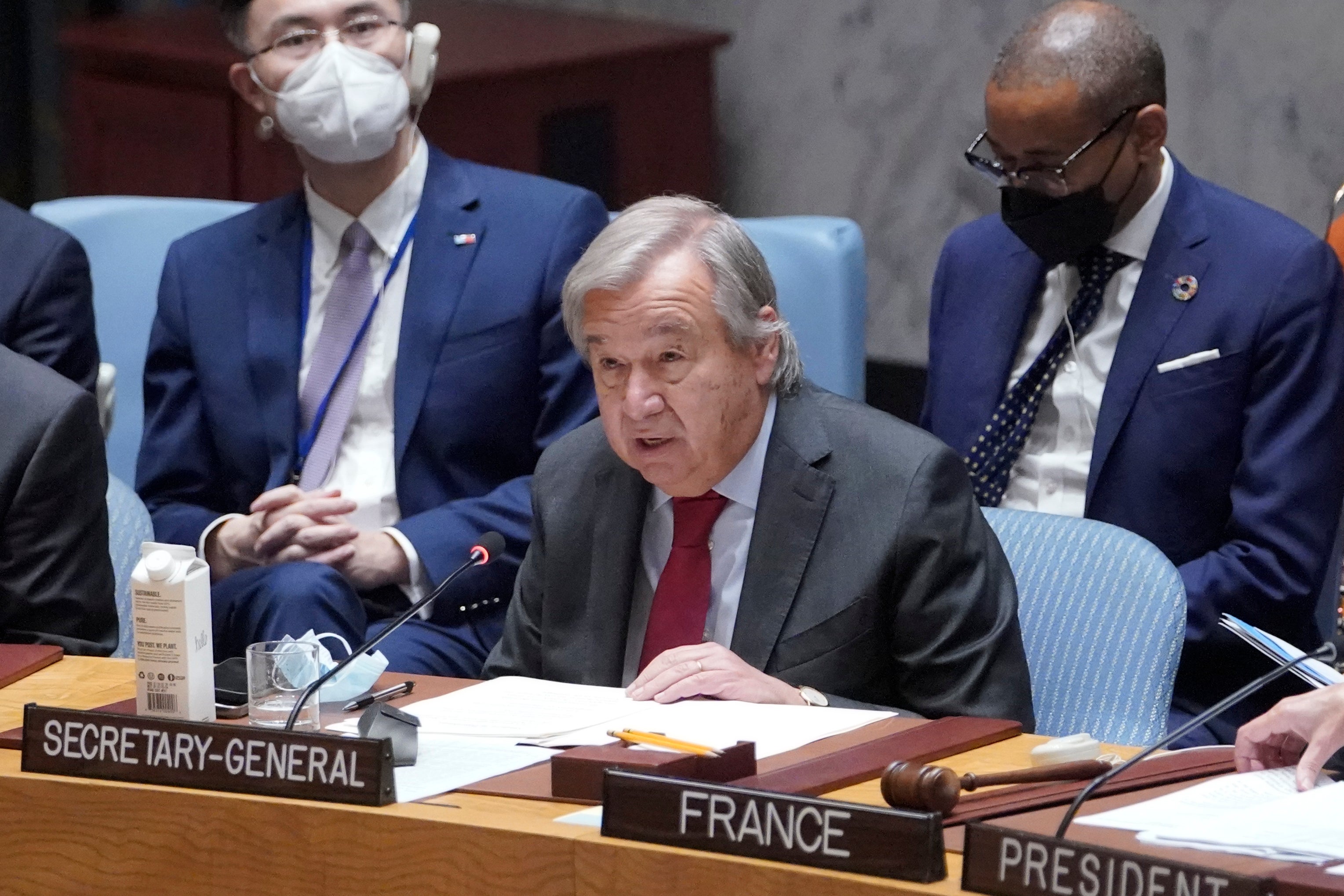 UN Secretary-General António Guterres supports the right to a healthy environment