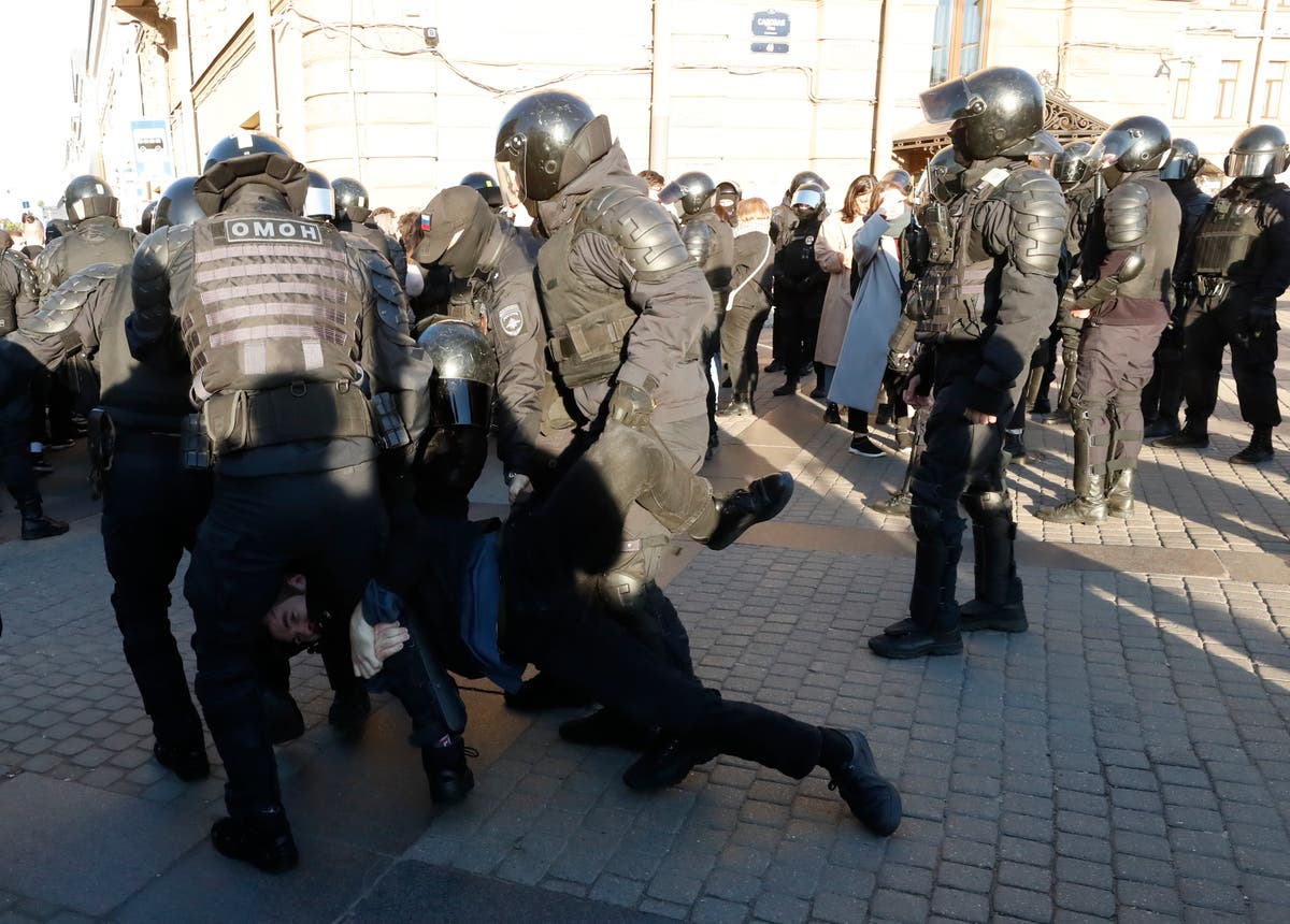Dzieci wśród setek aresztowanych w Rosji po drugiej fali protestów antywojennych