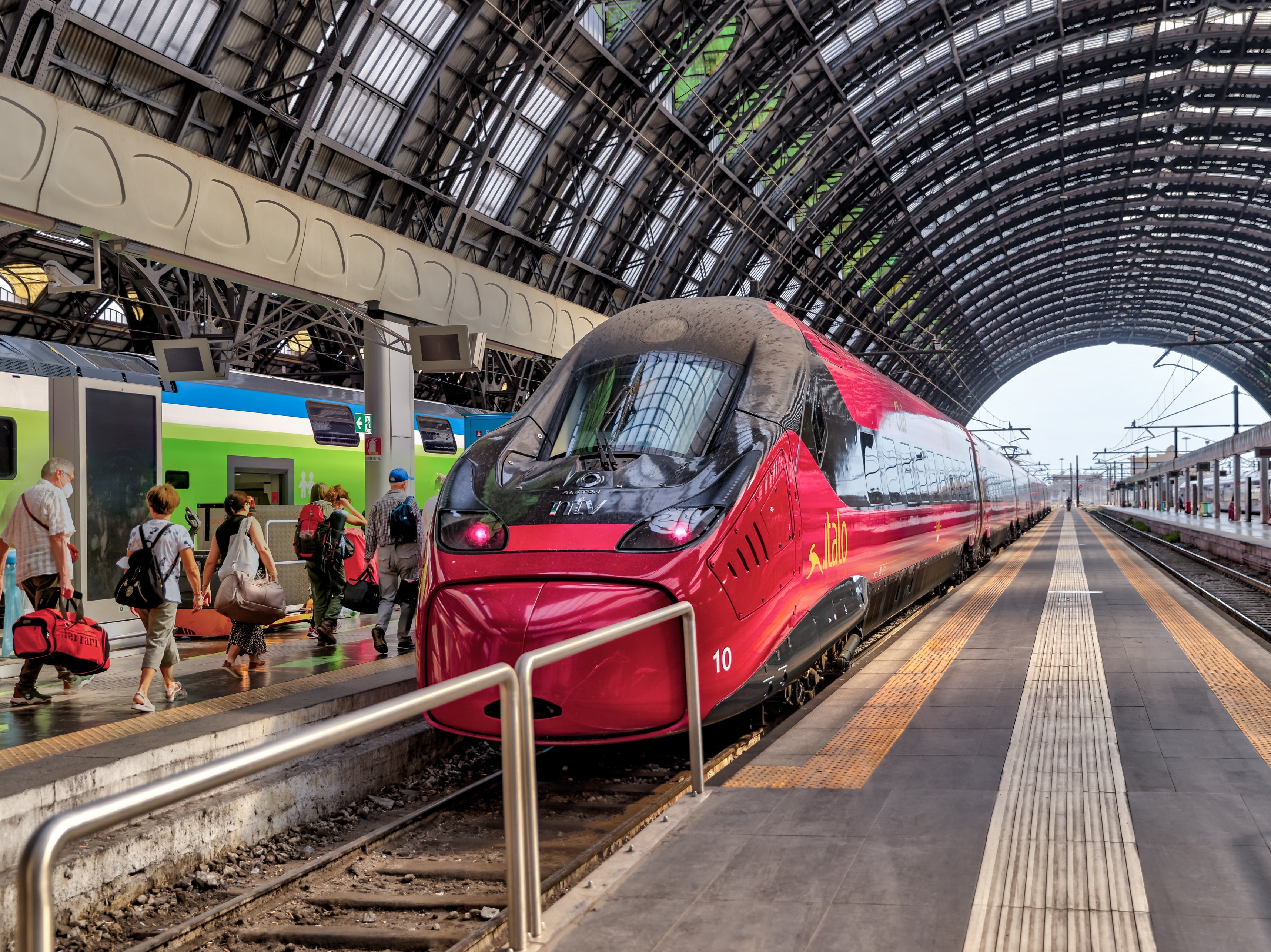 How straightforward is it to get onboard Italian trains?