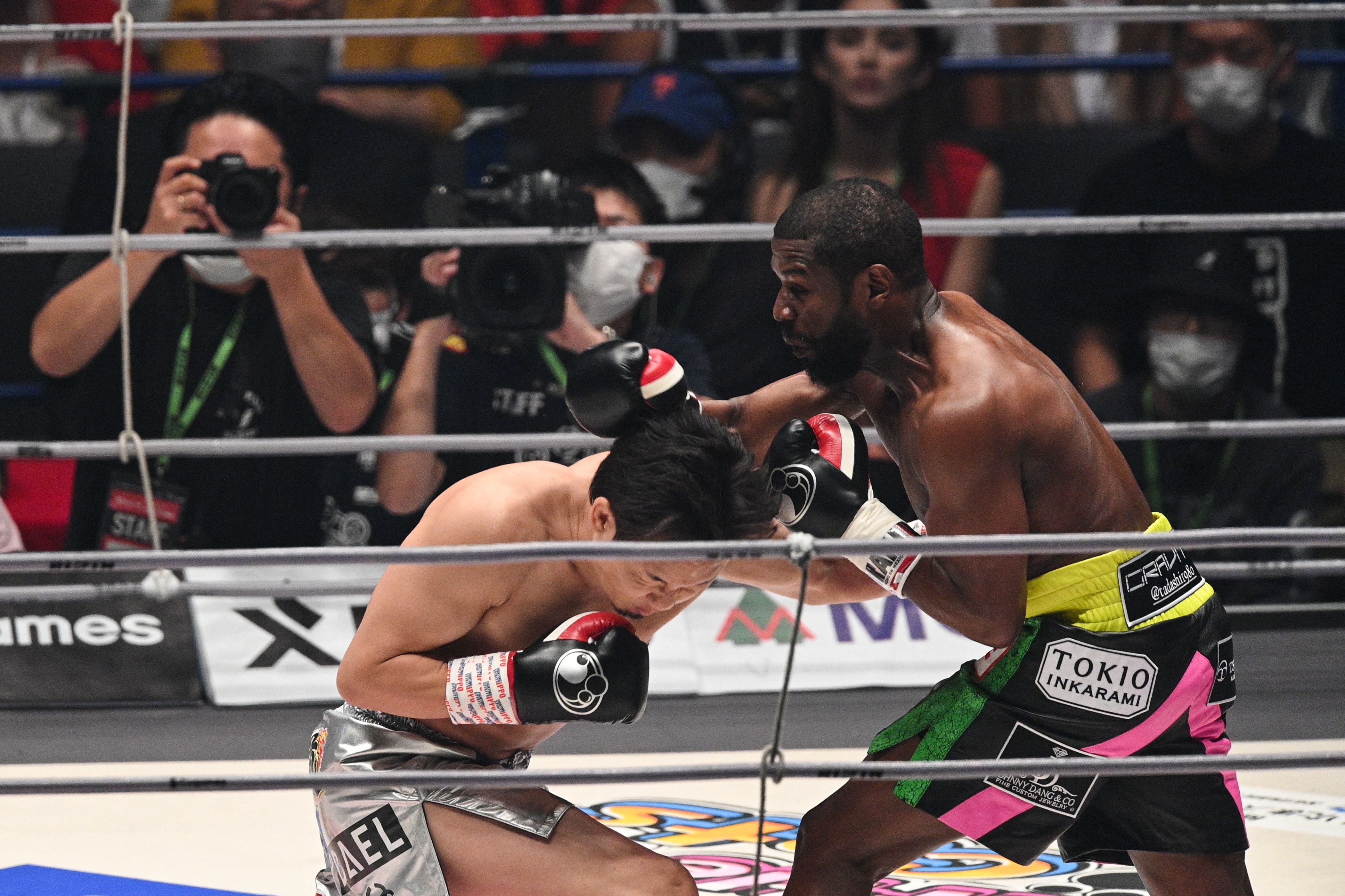 Floyd Mayweather vs Mikuru Asakura LIVE RESULT: Mayweather WINS with  stunning second round knockout - latest updates