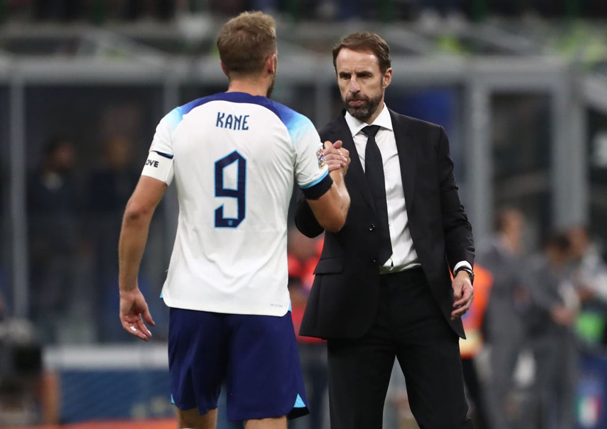 Gareth Southgate calls for unity, with England future dependent on World Cup success