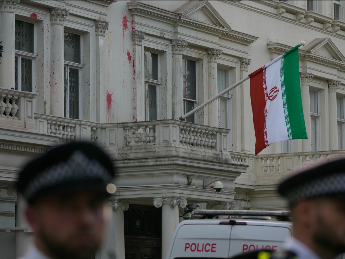 Five officers ‘seriously injured’ after police and protesters clash outside Iranian Embassy in London