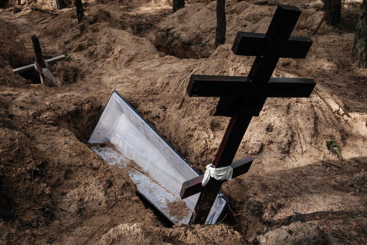 Ukraine news latest: New mass graves found in Izyum after Russian troops flee