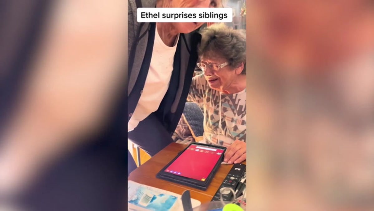 Elderly woman reunites with siblings for first time in 21 years