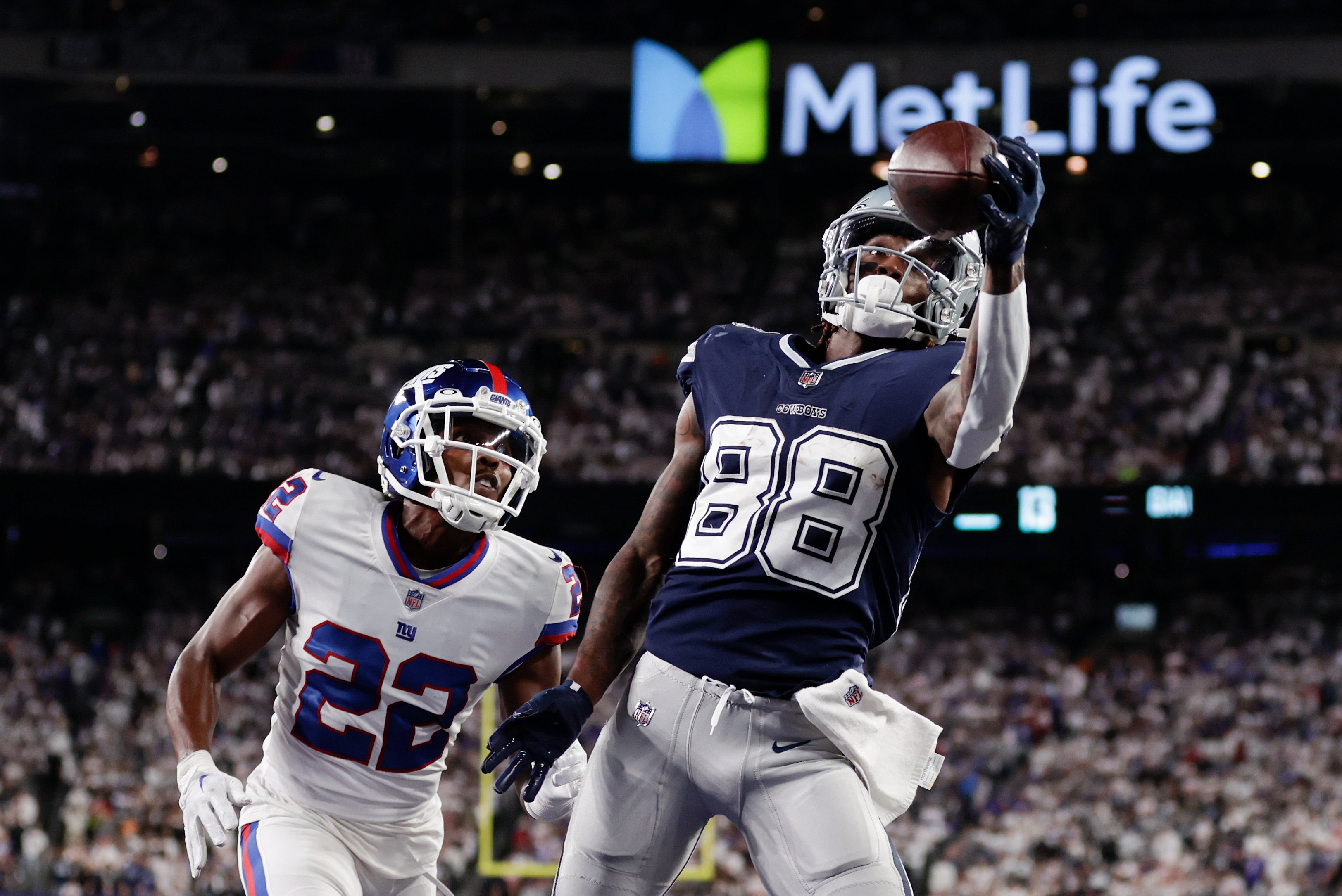 A spectacular one-handed touchdown catch from wide receiver CeeDee Lamb sealed a 23-16 win for the Dallas Cowboys over the New York Giants (Adam Hunger/AP)