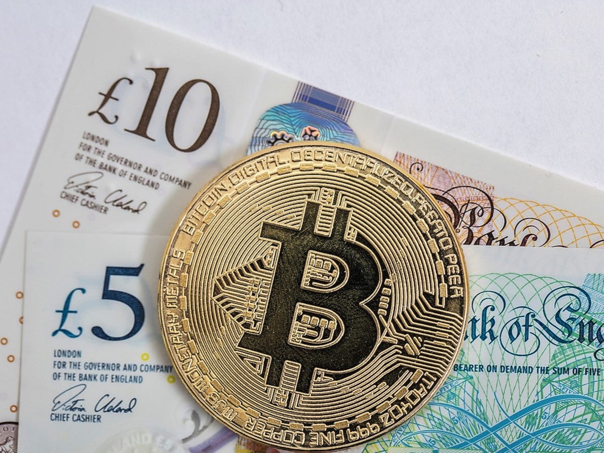 Bitcoin price: Cryptocurrency rises as pound crash brings panic to  traditional money | The Independent
