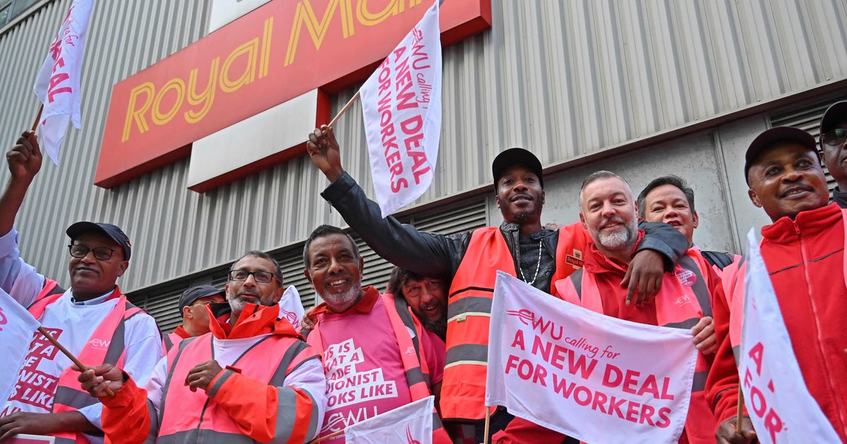 Royal Mail: Is there a postal strike today? Every strike date in December  2022 and January 2023 | The Independent