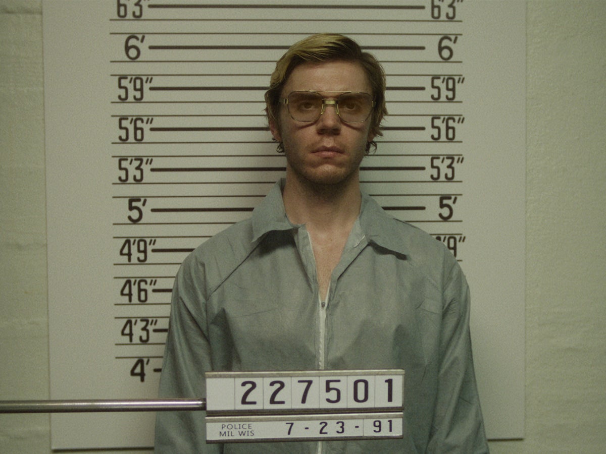 How did Jeffrey Dahmer die and who is his killer Christopher Scarver?