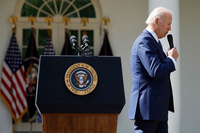 El presidente Joe Biden habla en la Casa Blanca