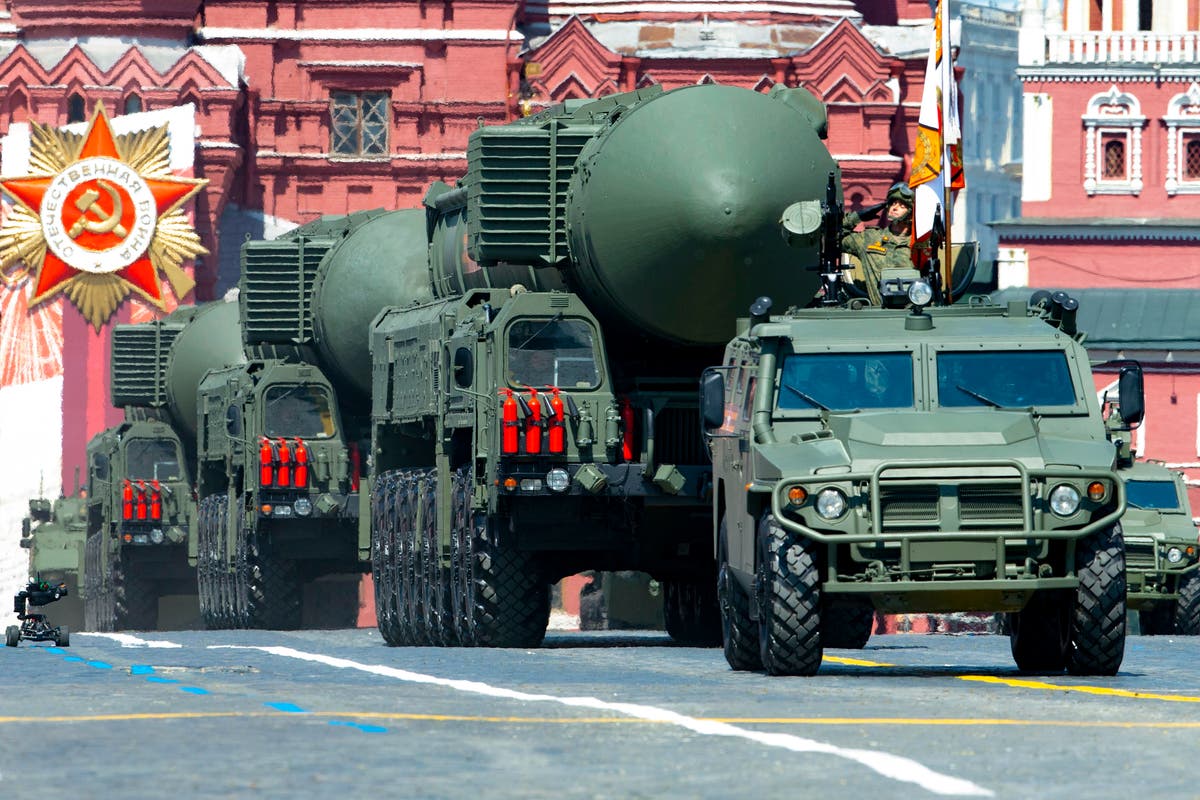 Zelensky avverte che i russi si stanno preparando per la guerra nucleare