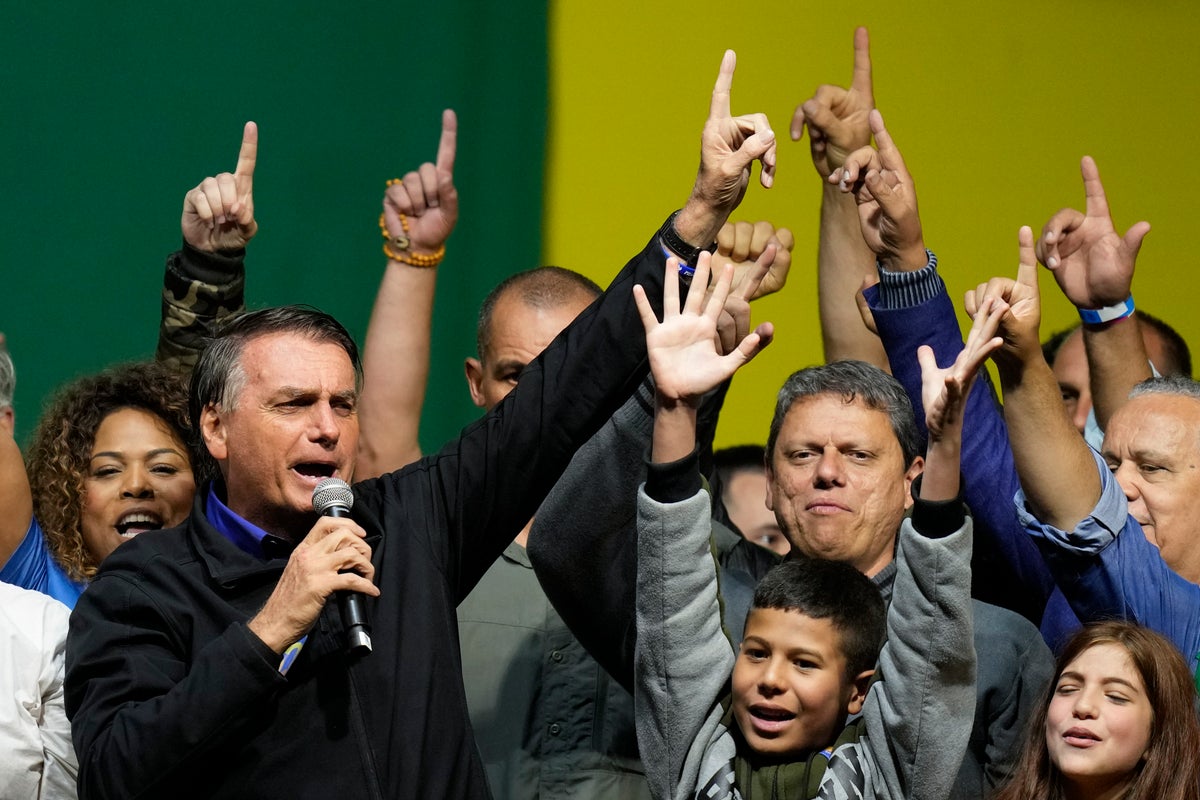 Brazil’s Bolsonaro enlists Neymar on campaign stop