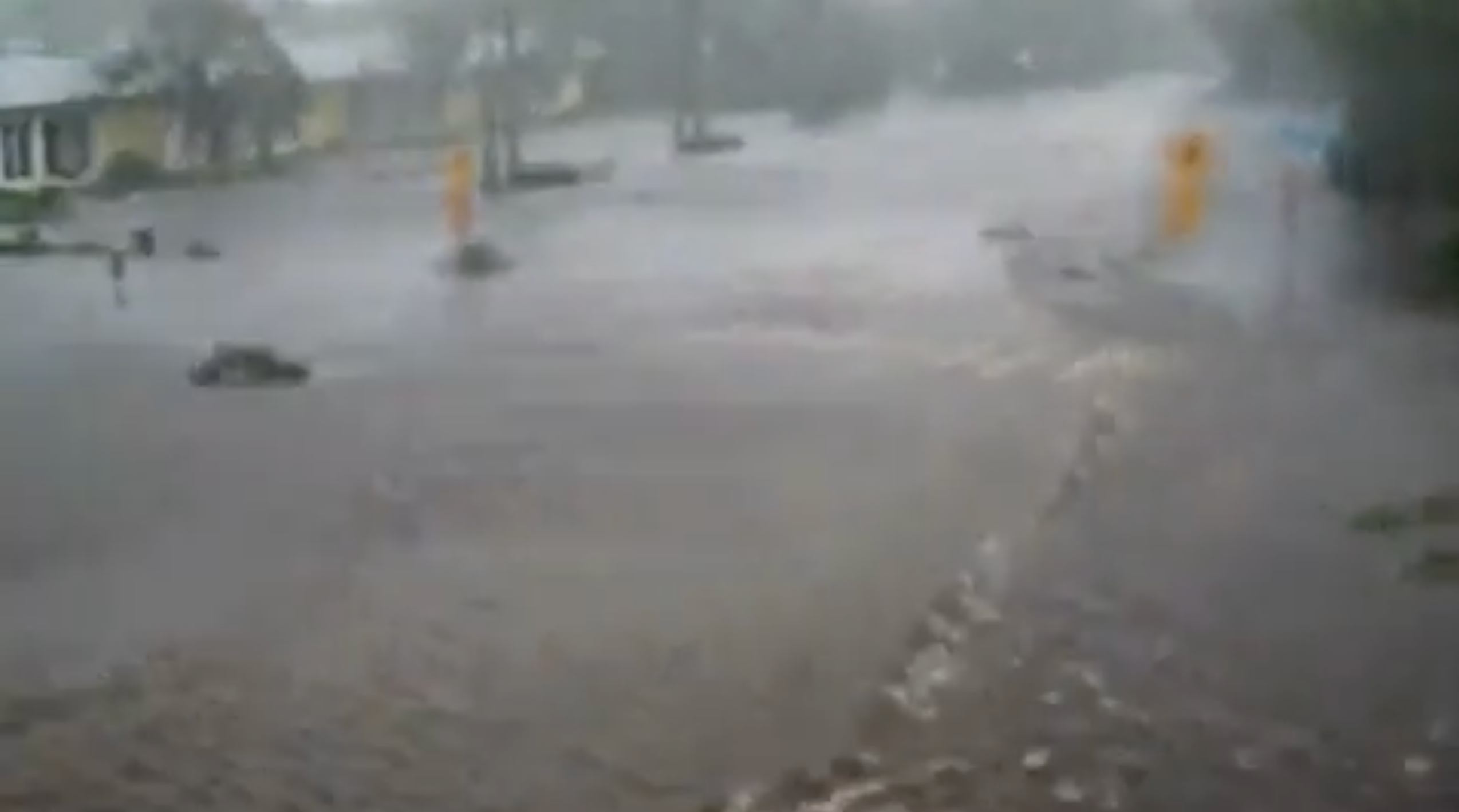 Timelapse video shows rapid flooding on Florida island as Hurricane Ian creates dangerous storm surge