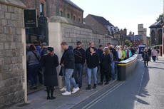 Hundreds queue up as Windsor Castle opens for first time since Queen’s death