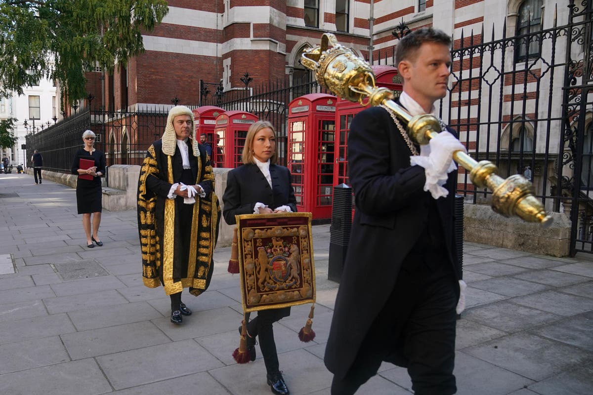 Justice Secretary urges striking lawyers to consider proposals at swearing-in