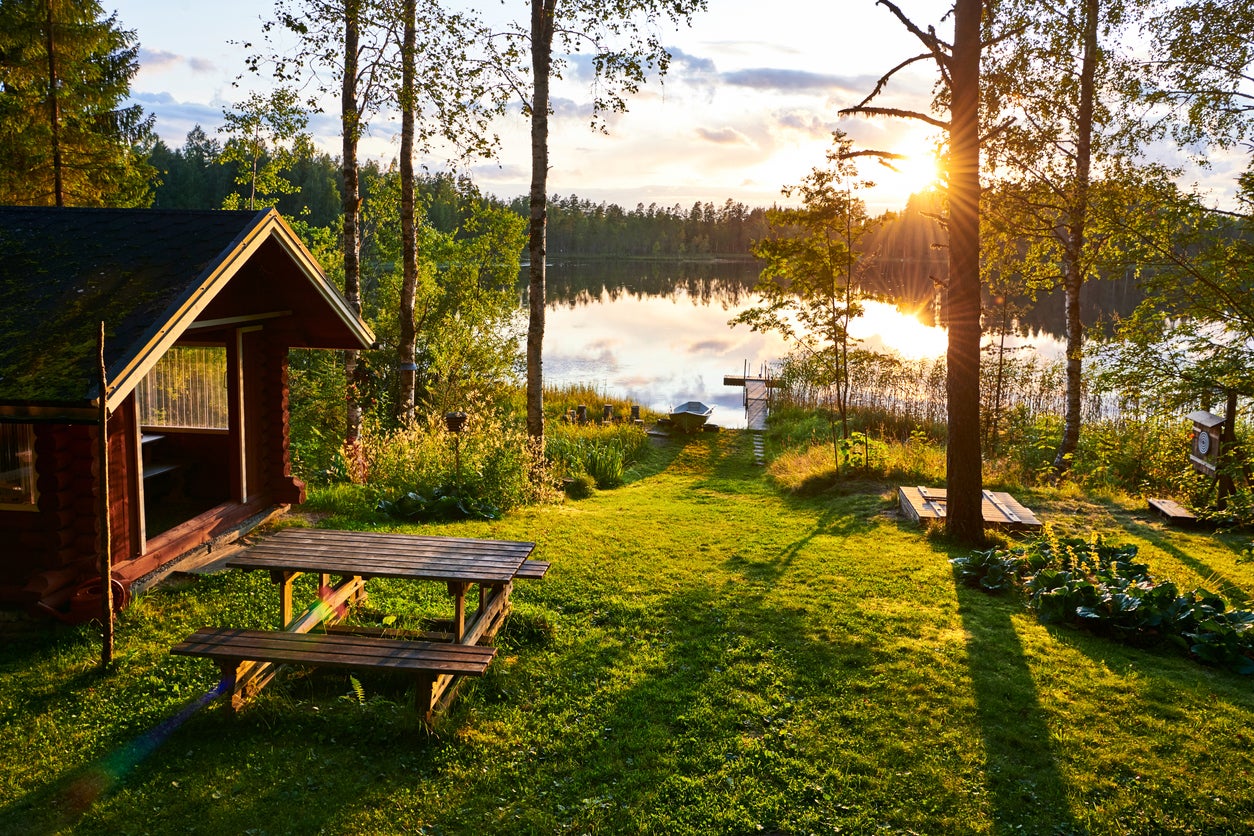 <p>A cabin in pine-trimmed Finnish Lakeland</p>