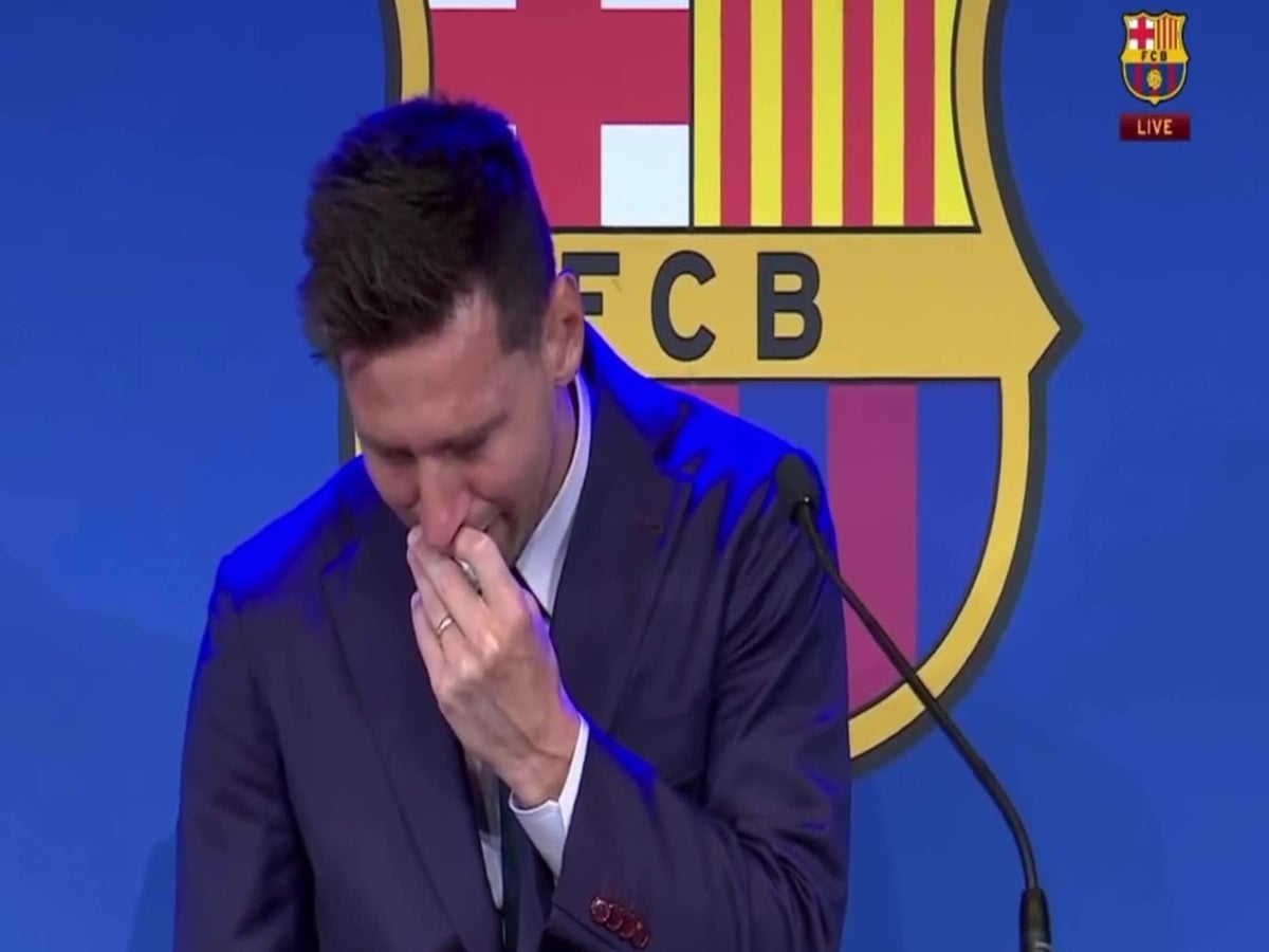 Lionel Messi breaks down in tears in Barcelona FC farewell