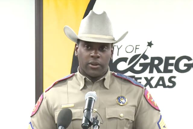 Ryan Howard, del Departamento de Seguridad Pública de Texas, describió un tiroteo que tuvo lugar en McGregor, Texas, el 29 de septiembre de 2022.
