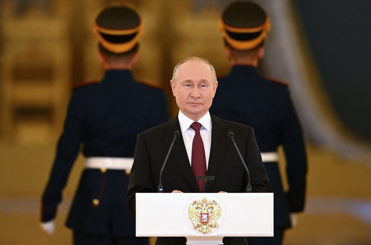Ukraine war – live: Putin to welcome annexed Ukrainian regions in Red Square ceremony