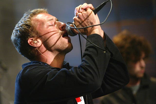 <p>Coldplay singer Chris Martin in 2002 </p>