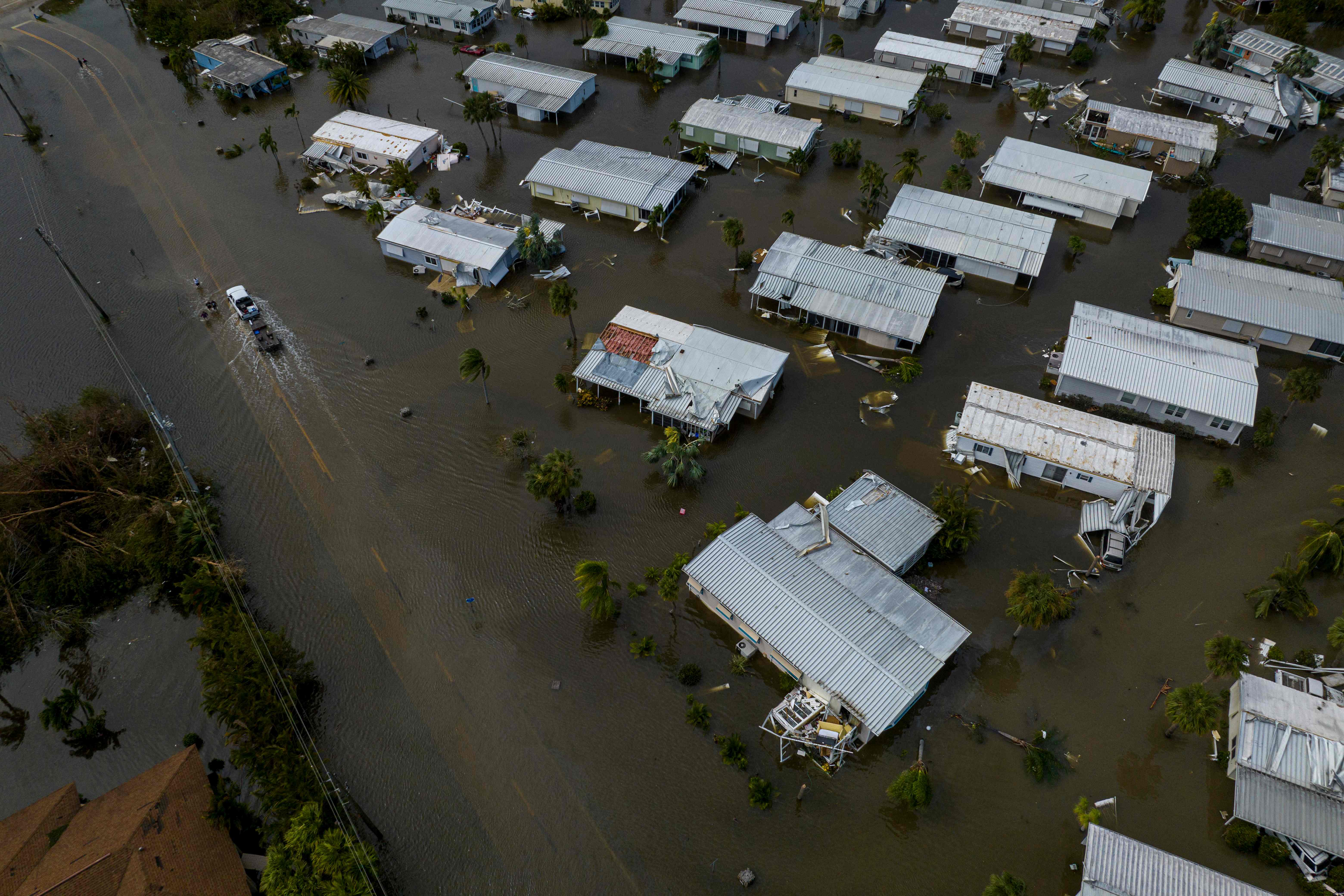 Hurricane Ian – Update: Downgraded Cyclone Lashes Carolinas As Flooding ...