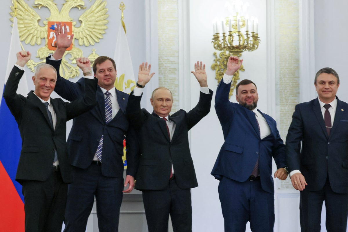 Putin annexes four regions of Ukraine ‘forever’ as Kyiv applies for Nato membership