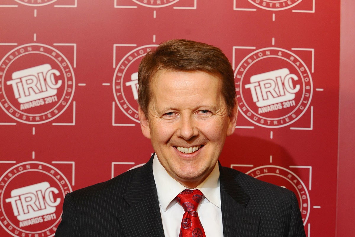 Wycombe Wanderers name part of stadium in honour of Bill Turnbull