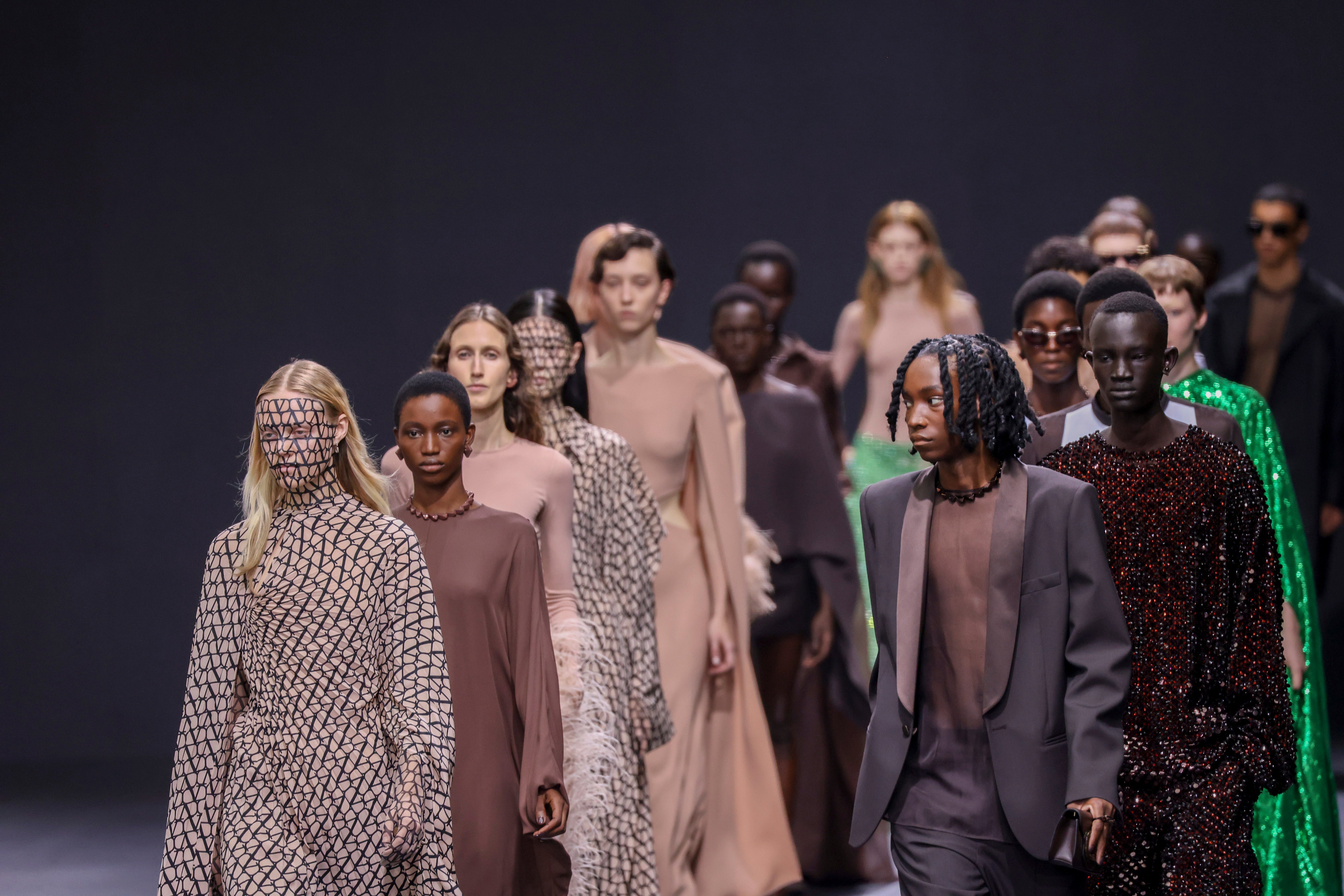 Paris Fashion RTW SS 23 Valentino