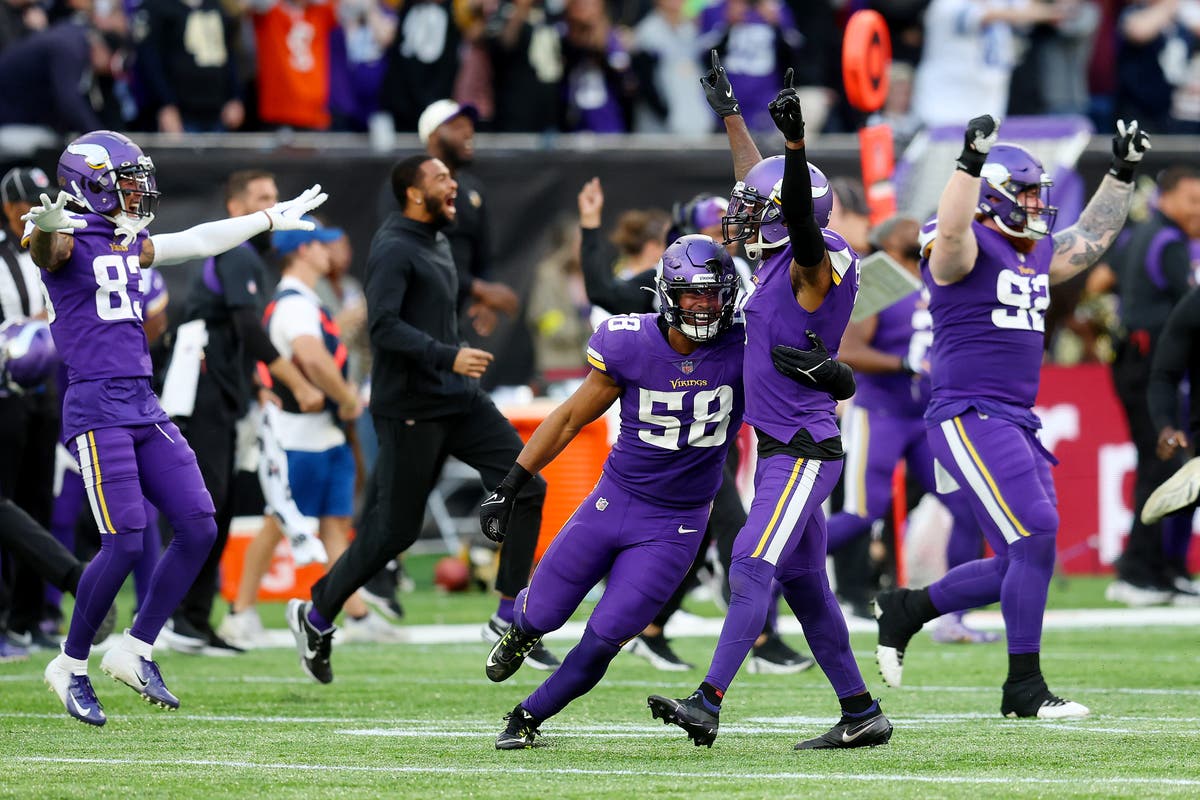 NFL London game: Minnesota Vikings hold off New Orleans Saints in ending  for the ages at Tottenham Hotspur Stadium