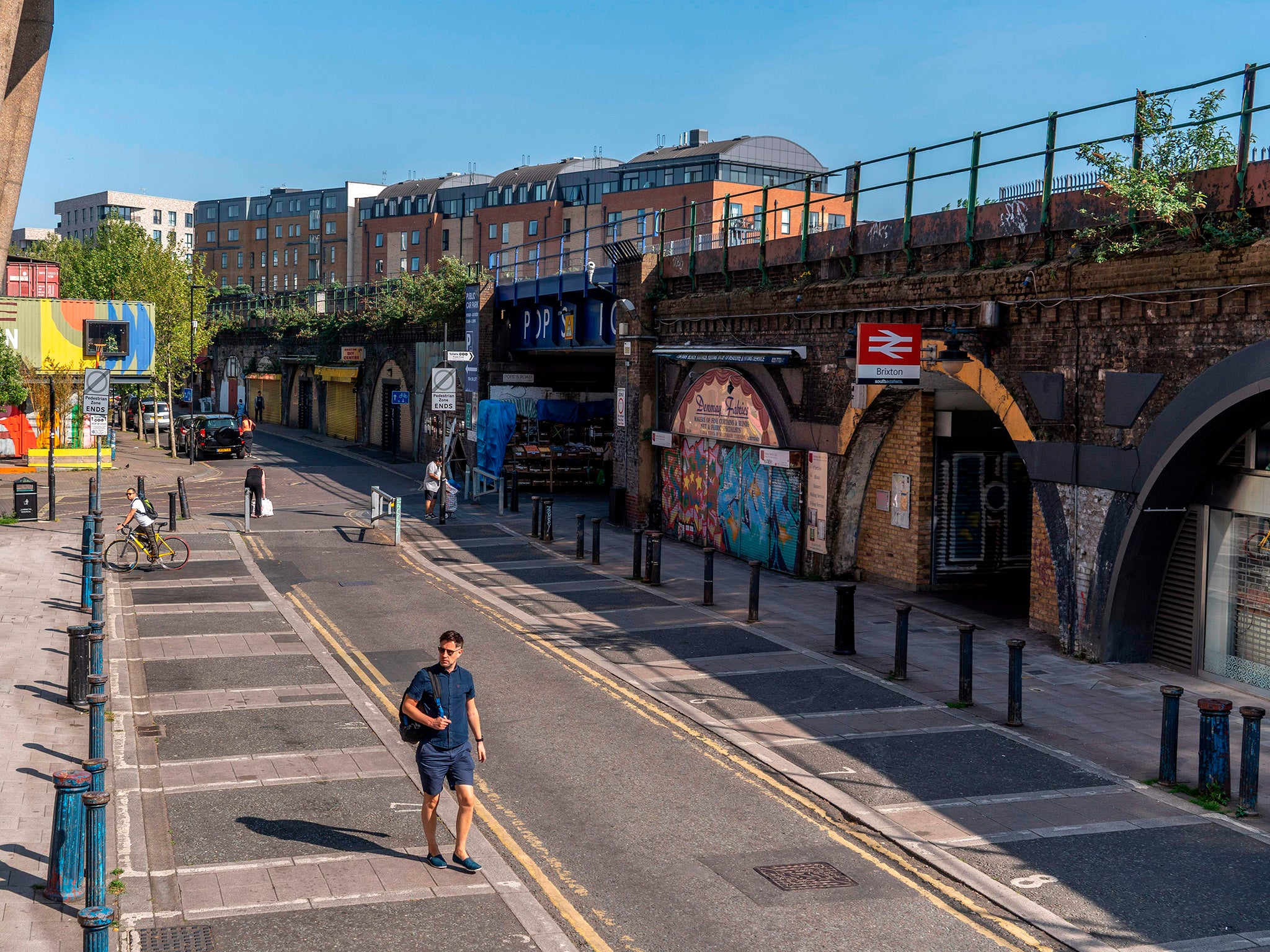 Police found a man in his 30s assaulted on Brixton Road Station on Saturday