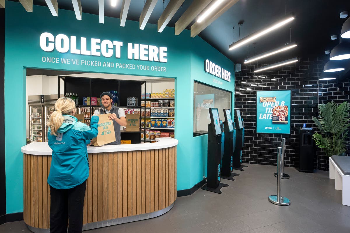 Deliveroo takes to the high street with New Oxford Street store