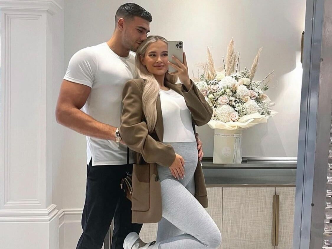 Molly-Mae Hague and Tommy Fury show off her growing baby bump