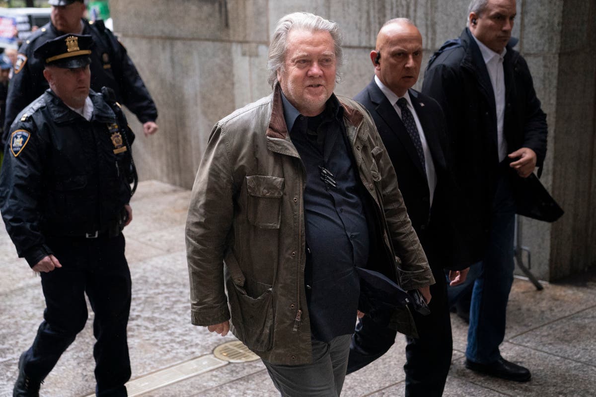 Government says Steve Bannon should get 6-month sentence