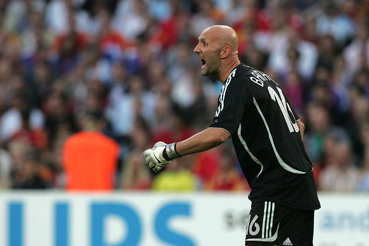 On this day in 2006 – Fabien Barthez announces retirement from football