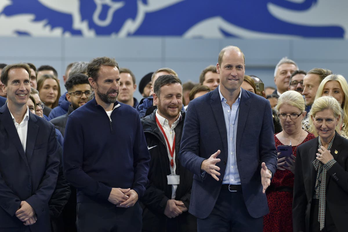 William meets Southgate ahead of World Cup campaign during football centre visit