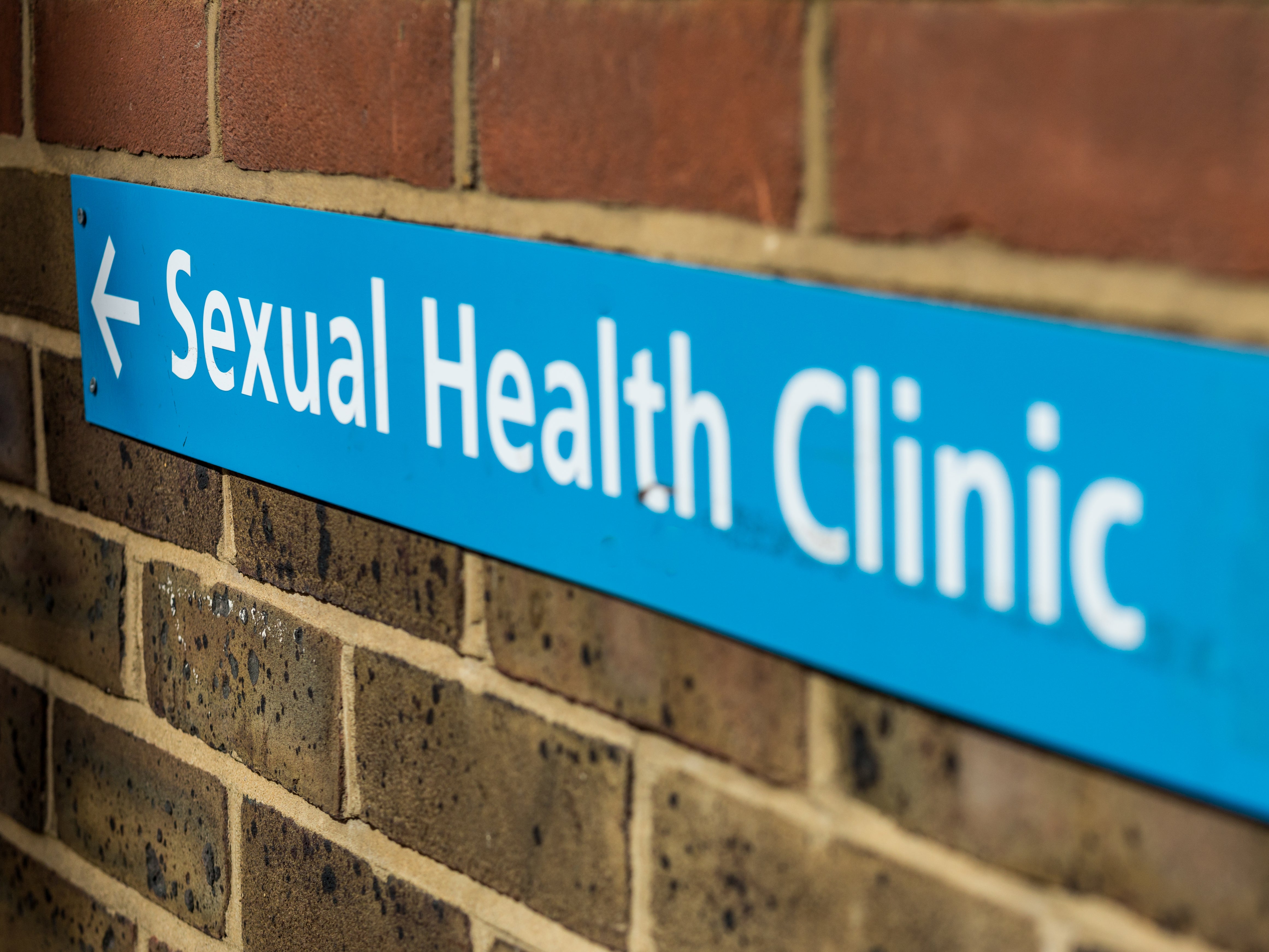Sexual health experts say Mycoplasma genitalium can mirror symptoms of chlamydia