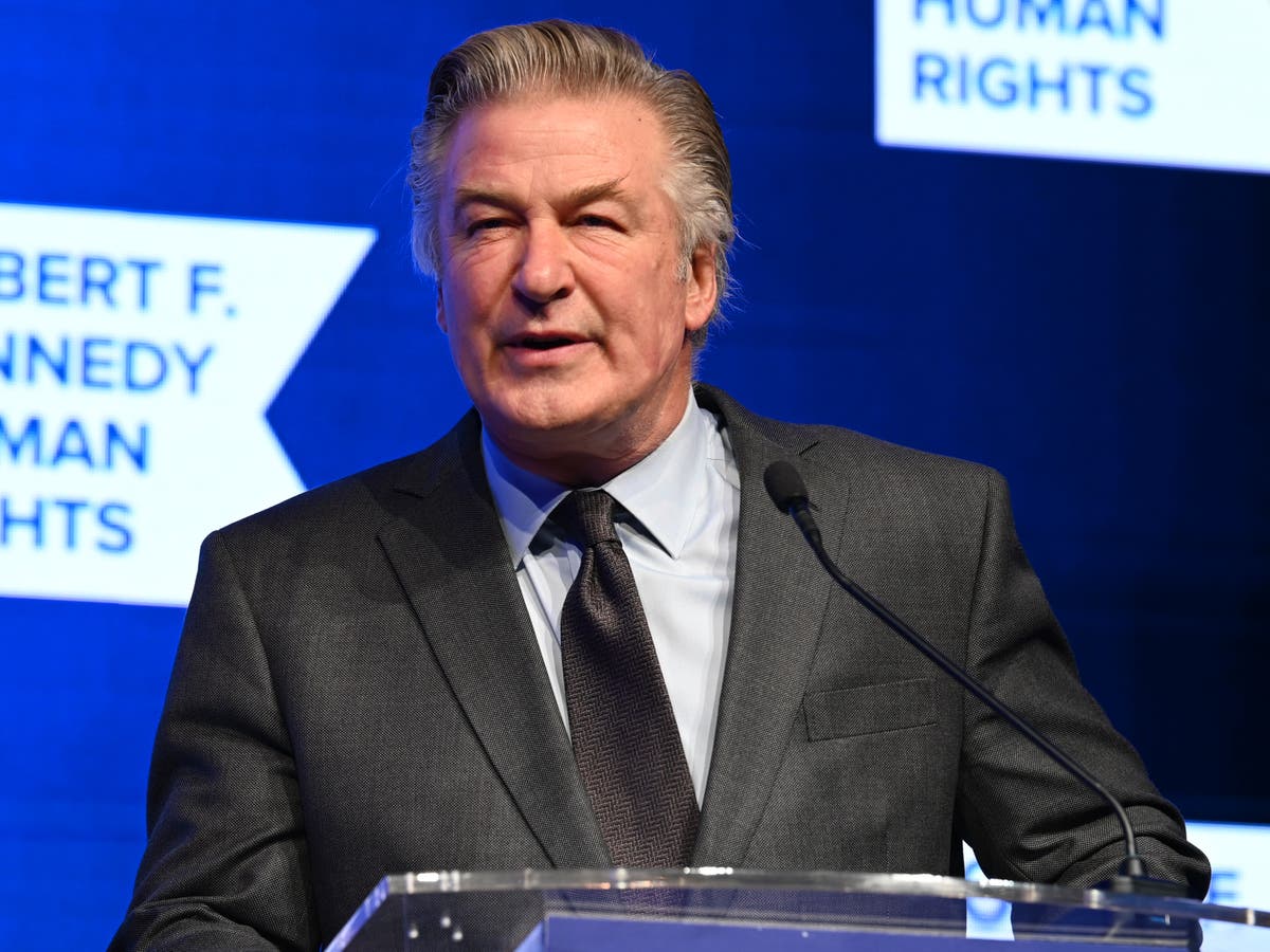 Alec Baldwin reaches settlement with estate of cinematographer killed on Rust set