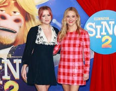 Reese Witherspoon claims she doesn’t ‘see’ resemblance between her and daughter Ava Phillippe