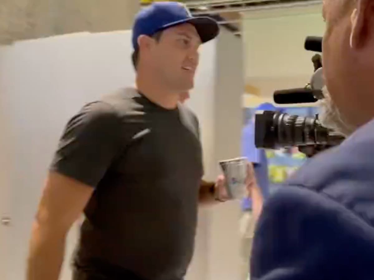 Why this Blue Jays lover caught a home-run ball and gave it to a