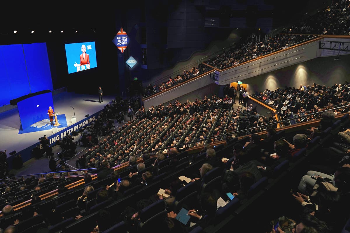 Photographer ejected from Tory conference criticises &lsquo;manhandling&rsquo; by security
