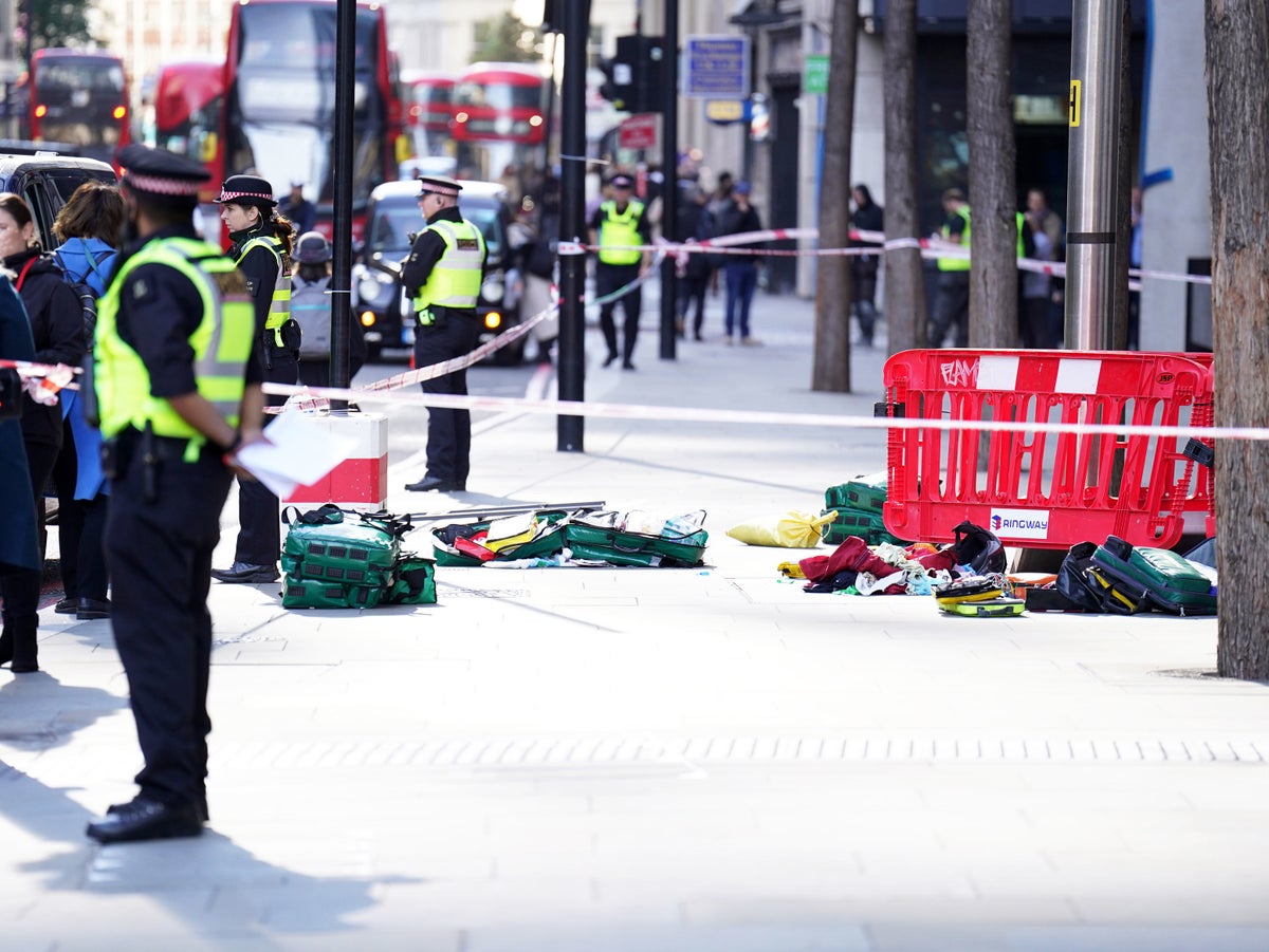 Bishopsgate stabbing: Three people injured in broad daylight attack near Liverpool Street station