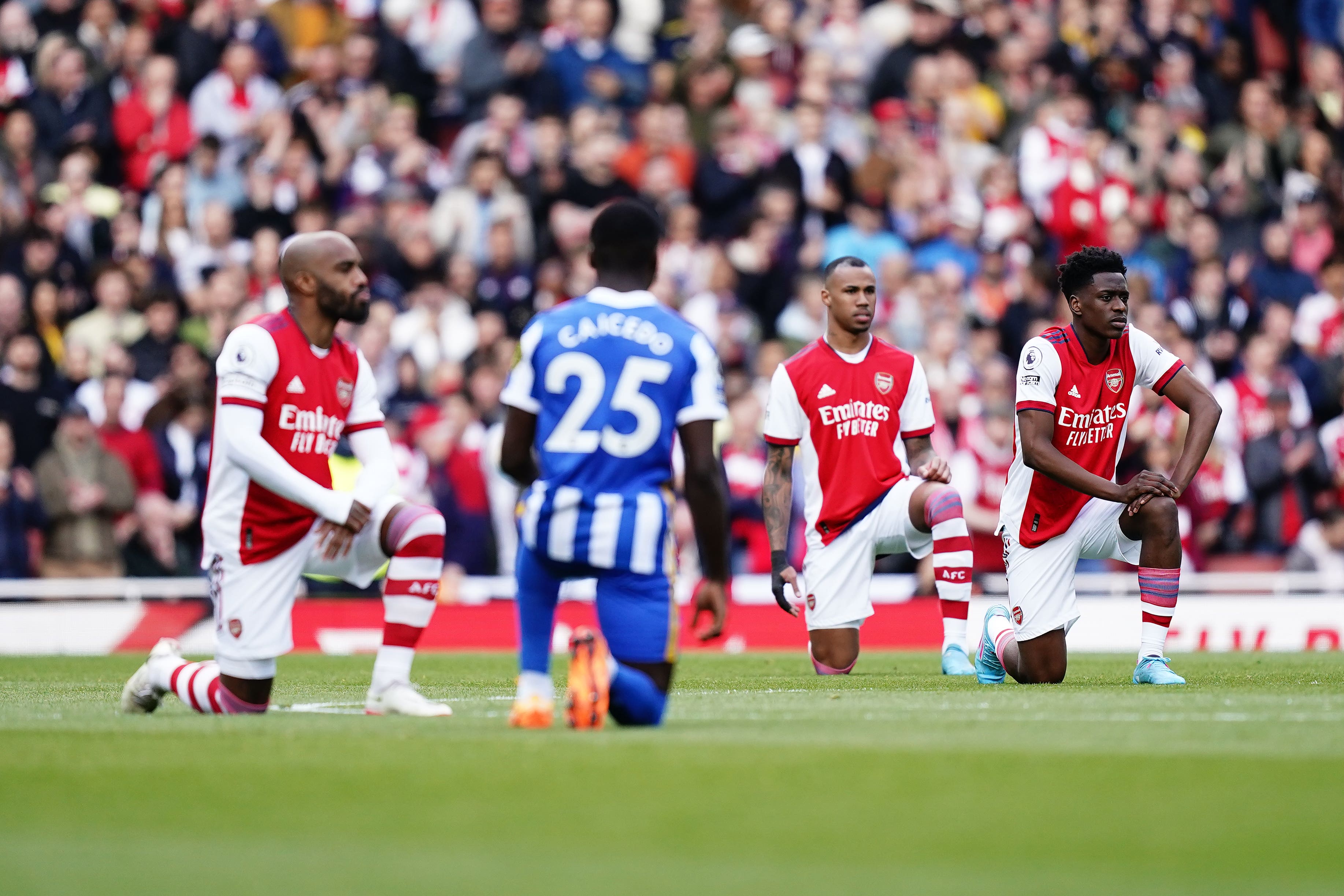 Premier League Players To Take The Knee Over Next Two Weekends | The ...