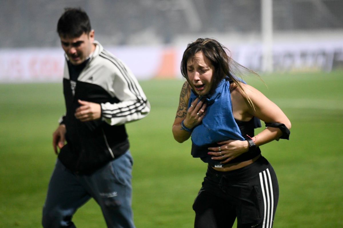 1 dead as police, fans clash outside Argentine soccer match