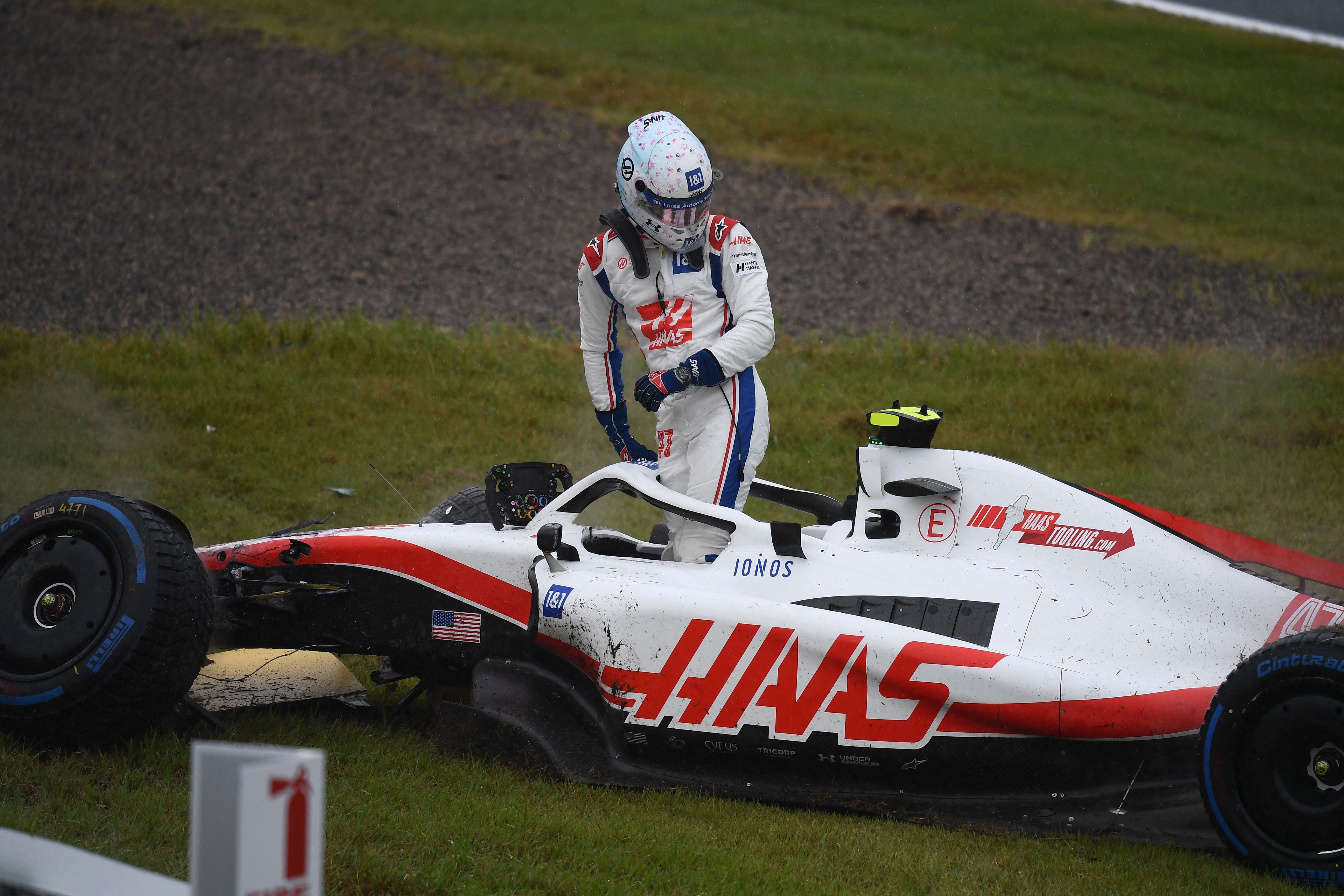 Mick Schumacher crashed at the end of first practice