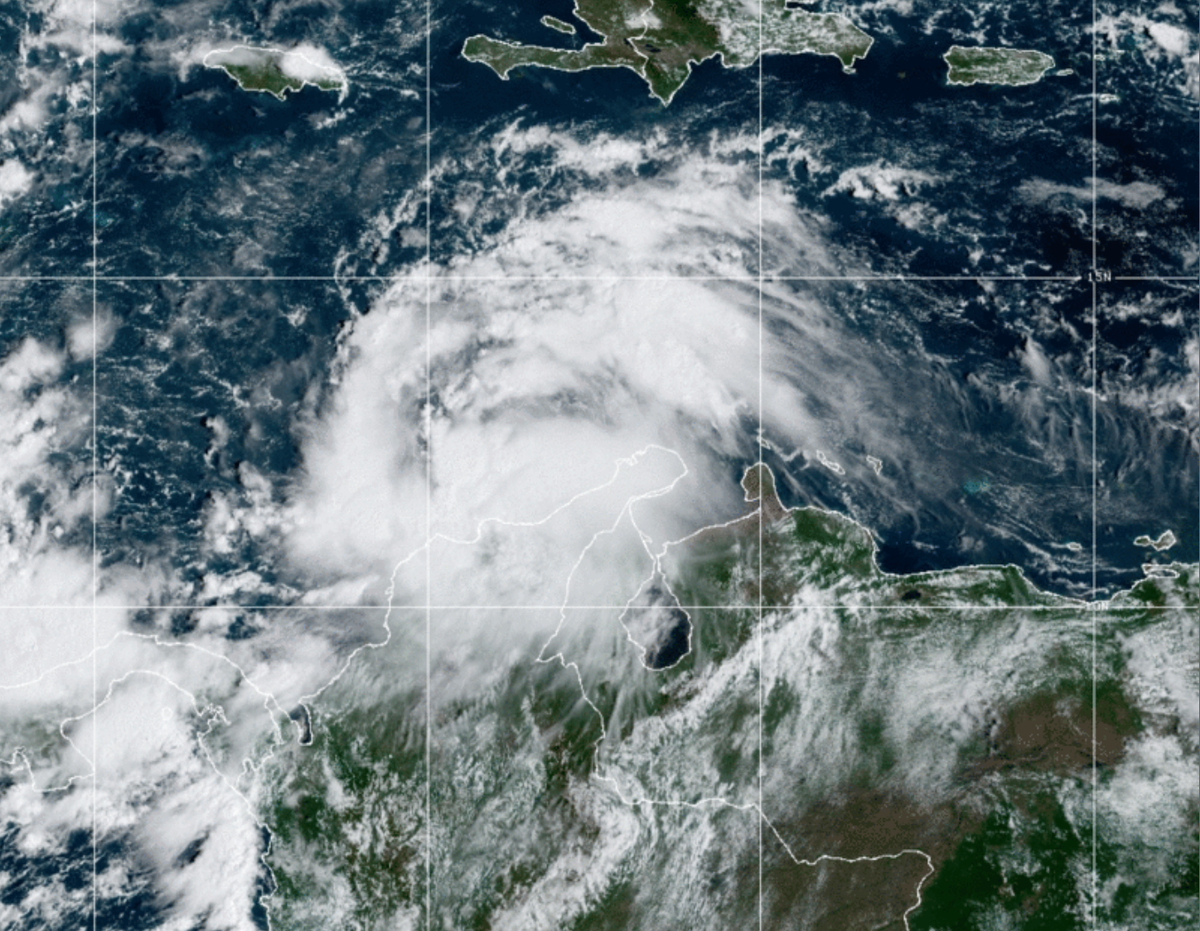 Hurricane Julia expected to hit Central America this weekend