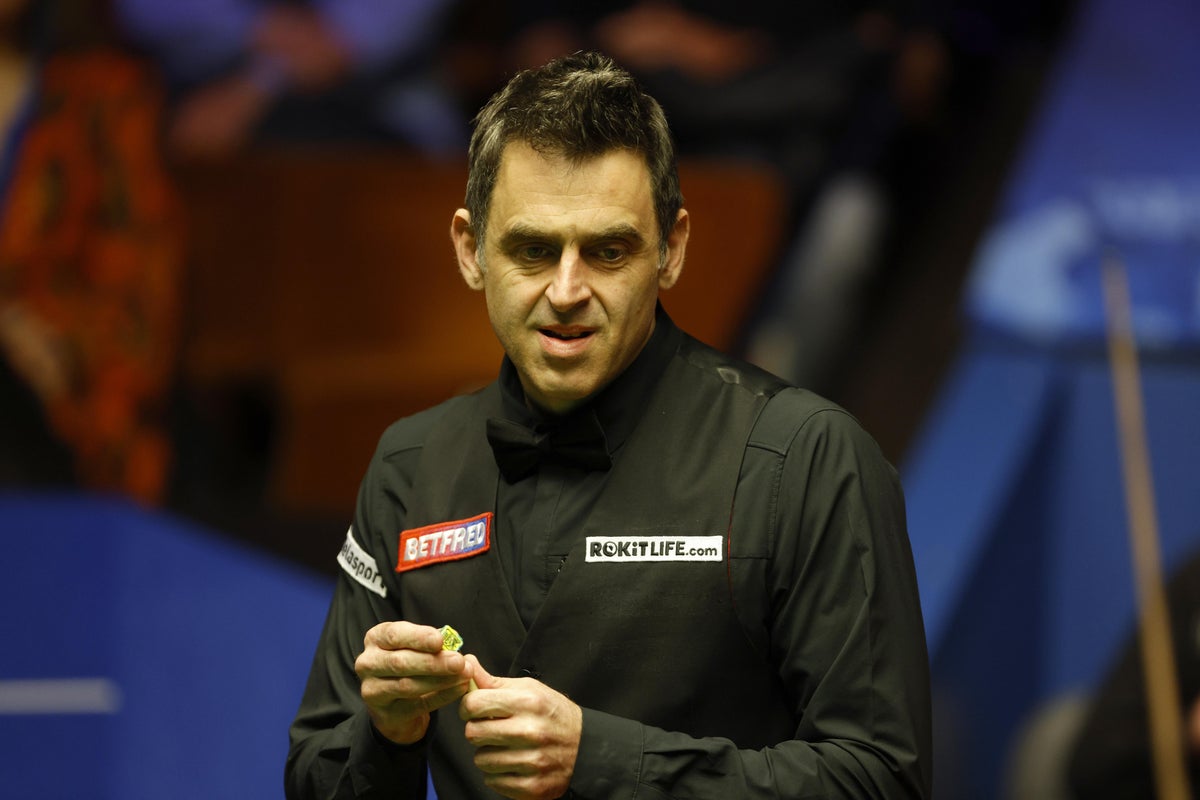 Snooker sets new attendance record as Ronnie O’Sullivan progresses in Hong Kong
