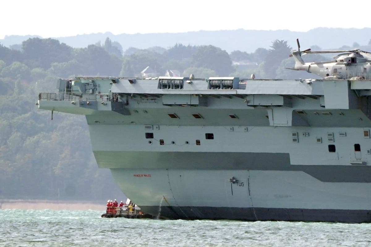 Navy aircraft carrier HMS Prince of Wales leaves Portsmouth after breakdown