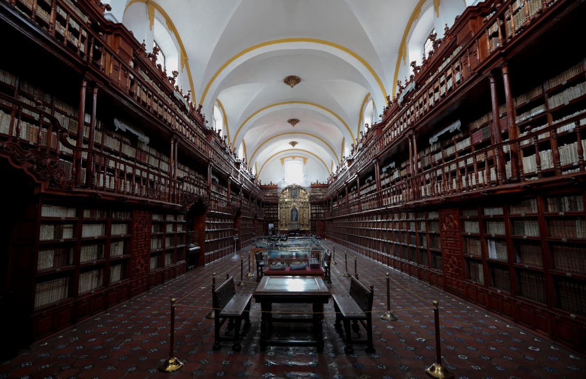 Old library. Манифест ЮНЕСКО О публичных библиотеках.
