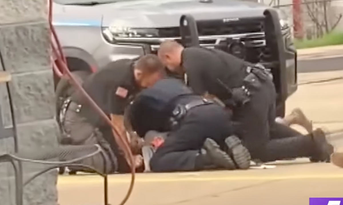 Arkansas deputies videotaped in violent arrest have been fired: ‘A step in the right direction’